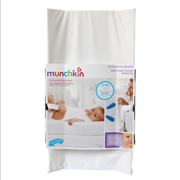 munchkin contour changing pad